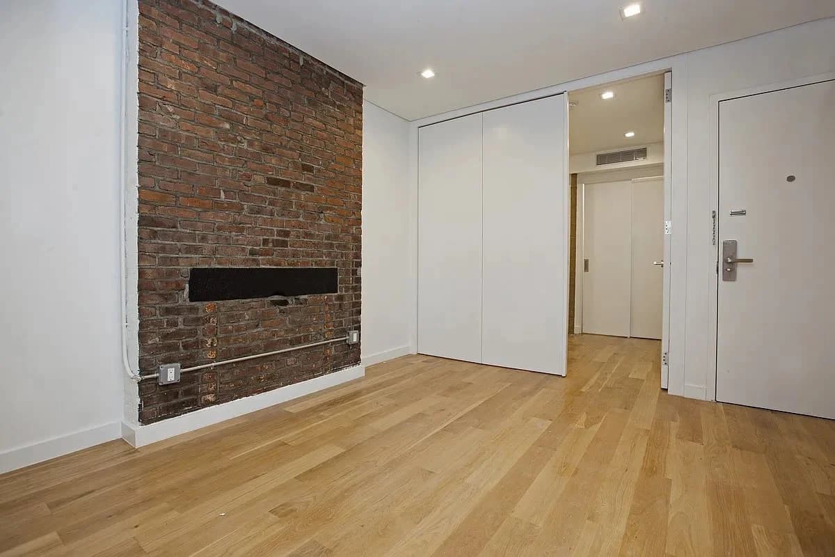 100 Forsyth Street, photo 3