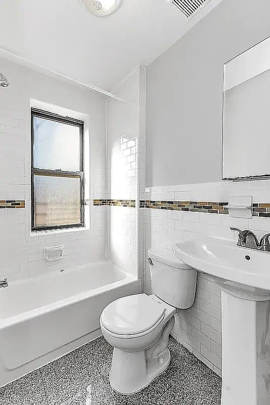 2 bed apartment at 101 Delancey Street, Unit 4, Lower East Side, photo 6 of 6