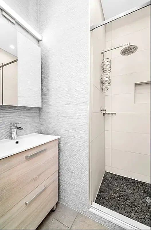 4 bed apartment at 356 West 21st Street, Unit 6, Chelsea, photo 9 of 11