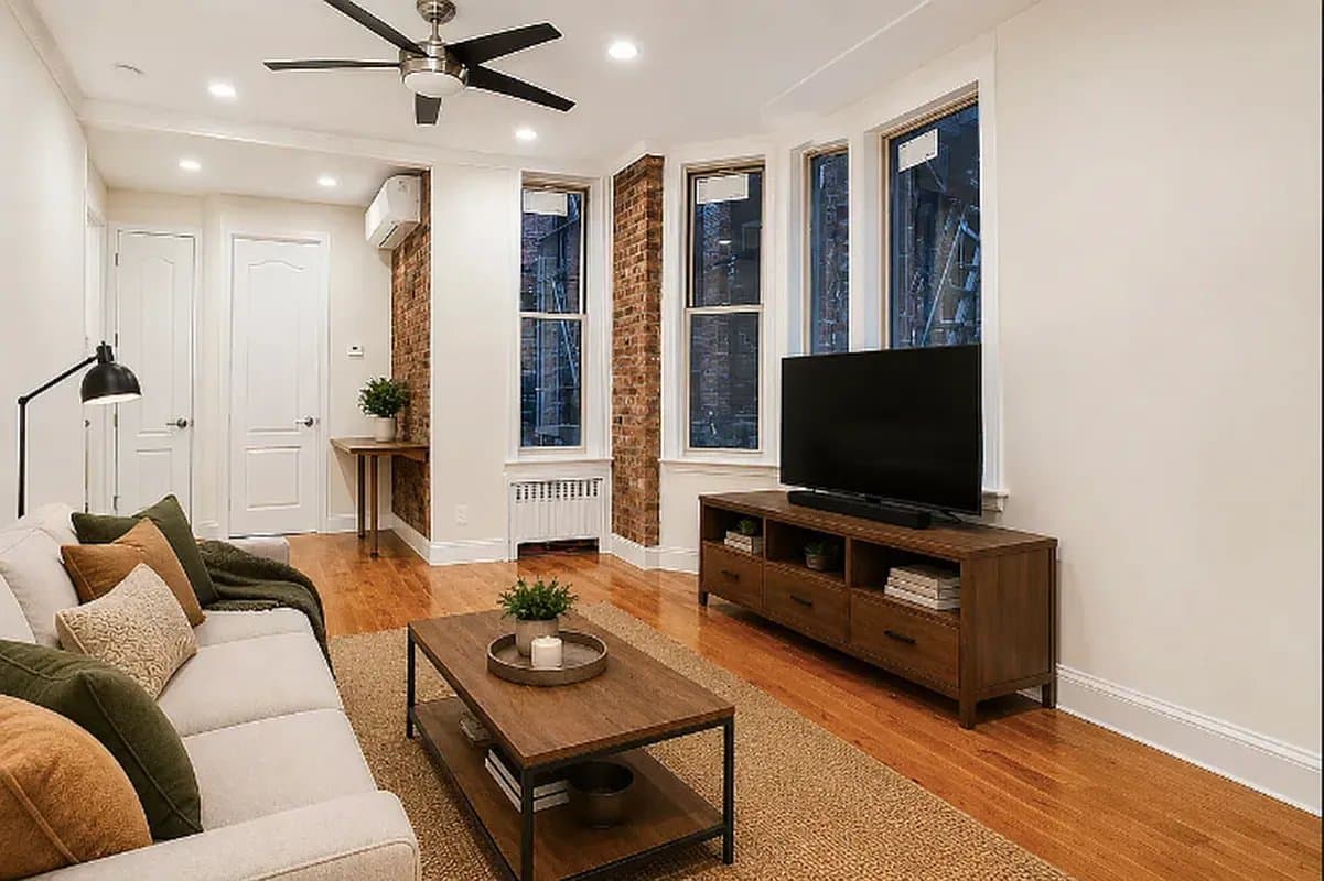 4 bed apartment at 356 West 21st Street, Unit 6, Chelsea, photo 2 of 11