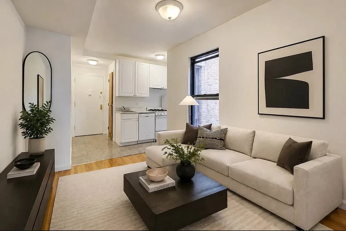 2 bed apartment at 7 Carmine St, Unit 21, West Village, photo 1 of 3