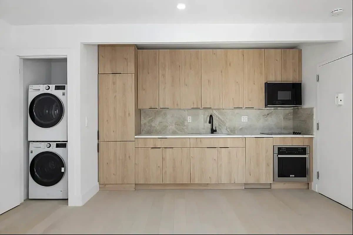 2 bed apartment at 167 First Avenue, Unit 5, East Village, photo 3 of 4