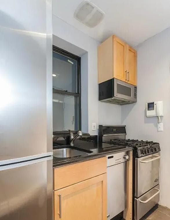 3 bed apartment at 40 AVENUE B, Unit 2W, East Village, photo 6 of 8