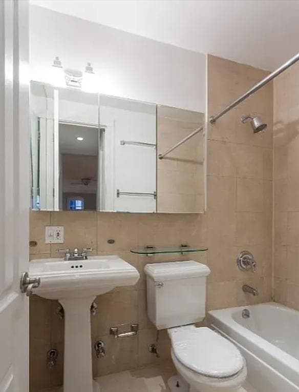 3 bed apartment at 40 AVENUE B, Unit 2W, East Village, photo 7 of 8
