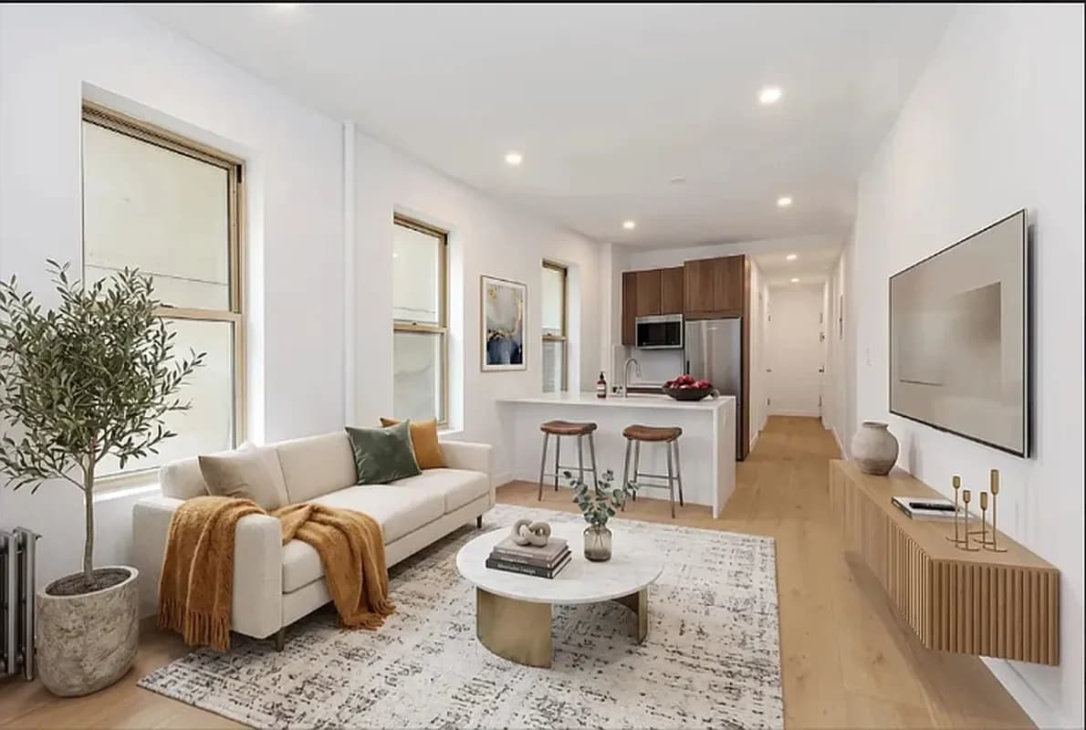 1 bed apartment at 246 East 53rd Street, Unit 5B, Midtown East, photo 1 of 5