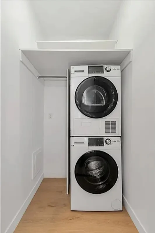 1 bed apartment at 246 East 53rd Street, Unit 5B, Midtown East, photo 4 of 5