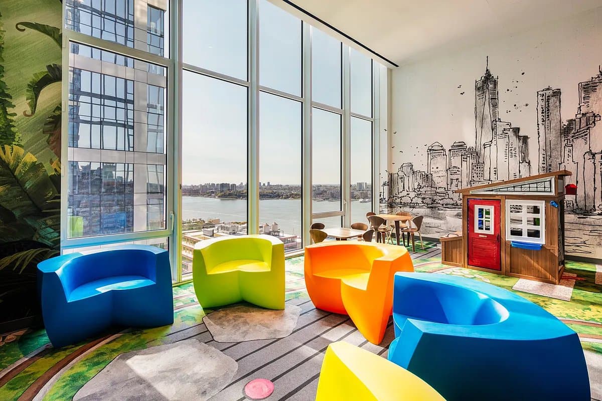 2 bed apartment at 606 West 30th Street, Unit 32G, Hudson Yards, photo 22 of 25