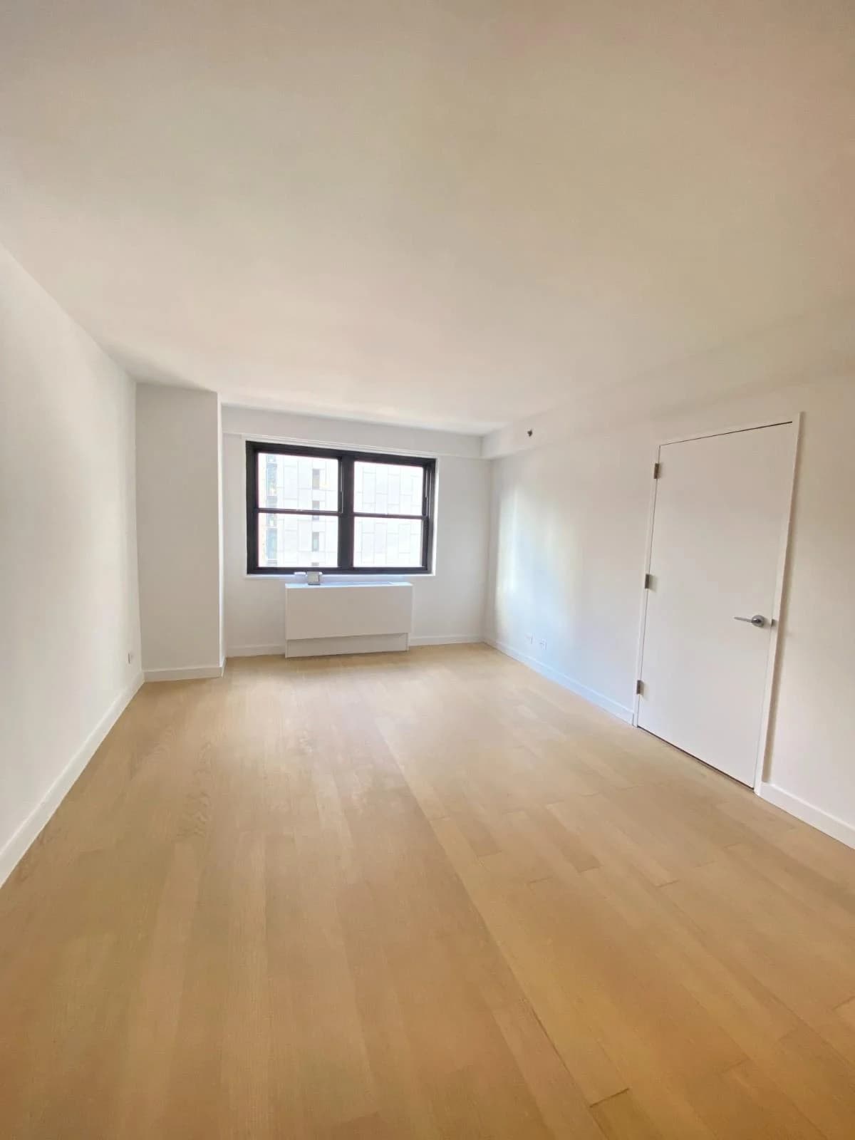 Studio apartment at 222 E 39th ST, Unit 6F, Murray Hill, photo 2 of 6