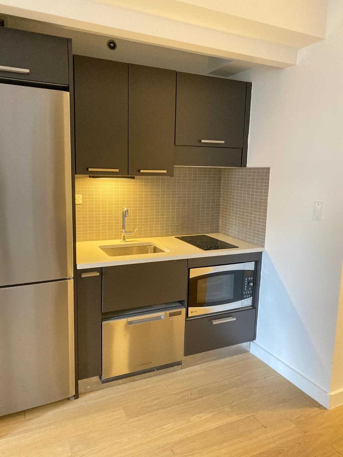 Studio apartment at 222 E 39th ST, Unit 6F, Murray Hill, photo 3 of 6