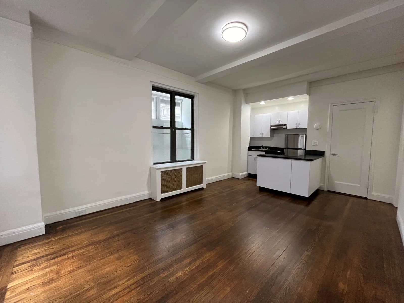 Studio apartment at 140 E 46th St, Unit 4D, Midtown East