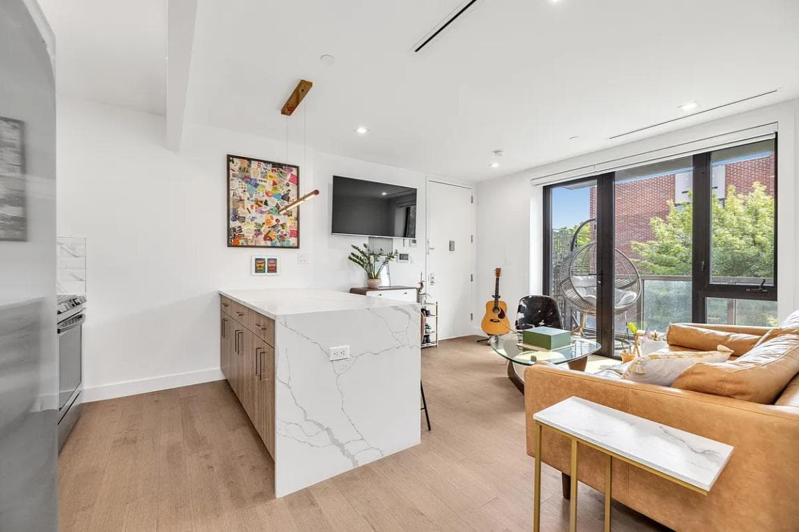 778 Marcy Avenue, photo 2