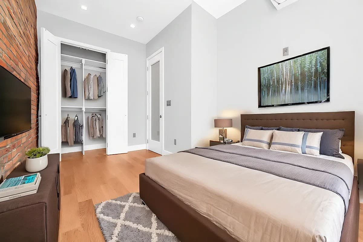 113 East 29th Street, photo 3