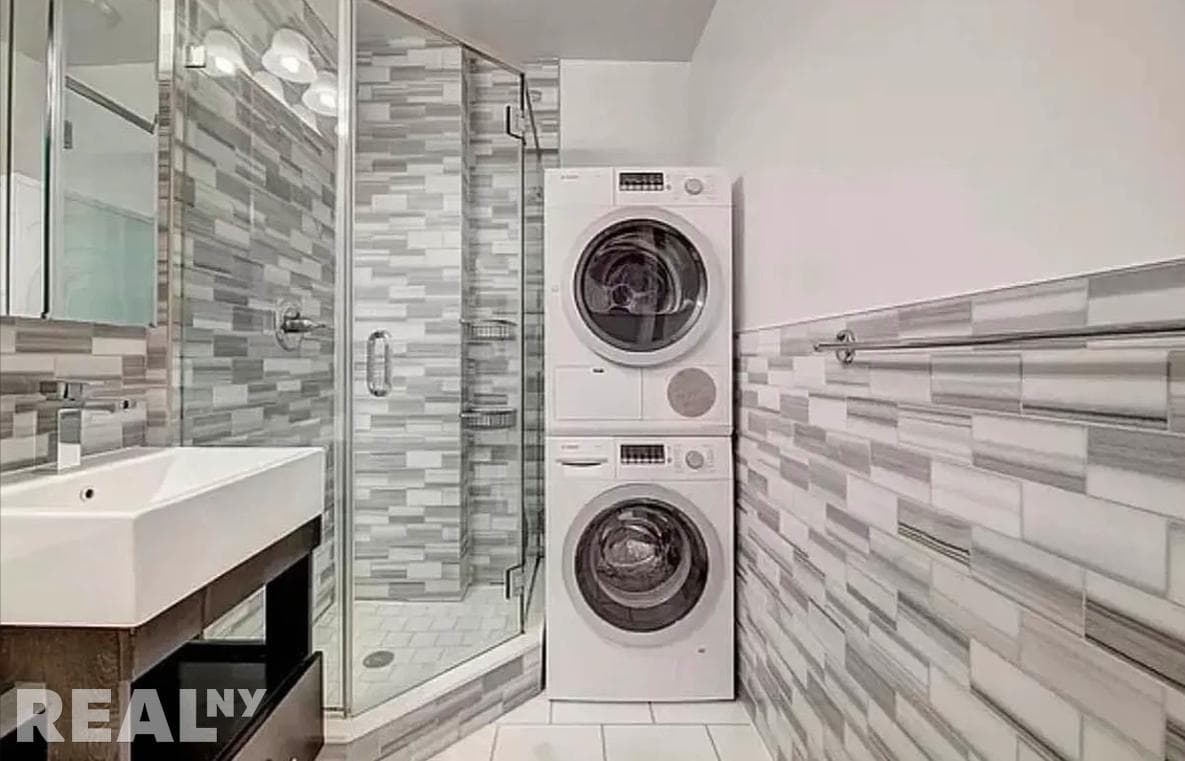 2 bed apartment at 410 East 13th Street, Unit THREE, East Village, photo 5 of 6