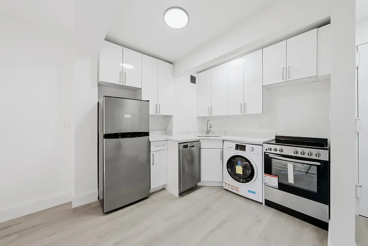 1 Bed apartment at 300 East 96th Street, Unit 3A, Upper East Side