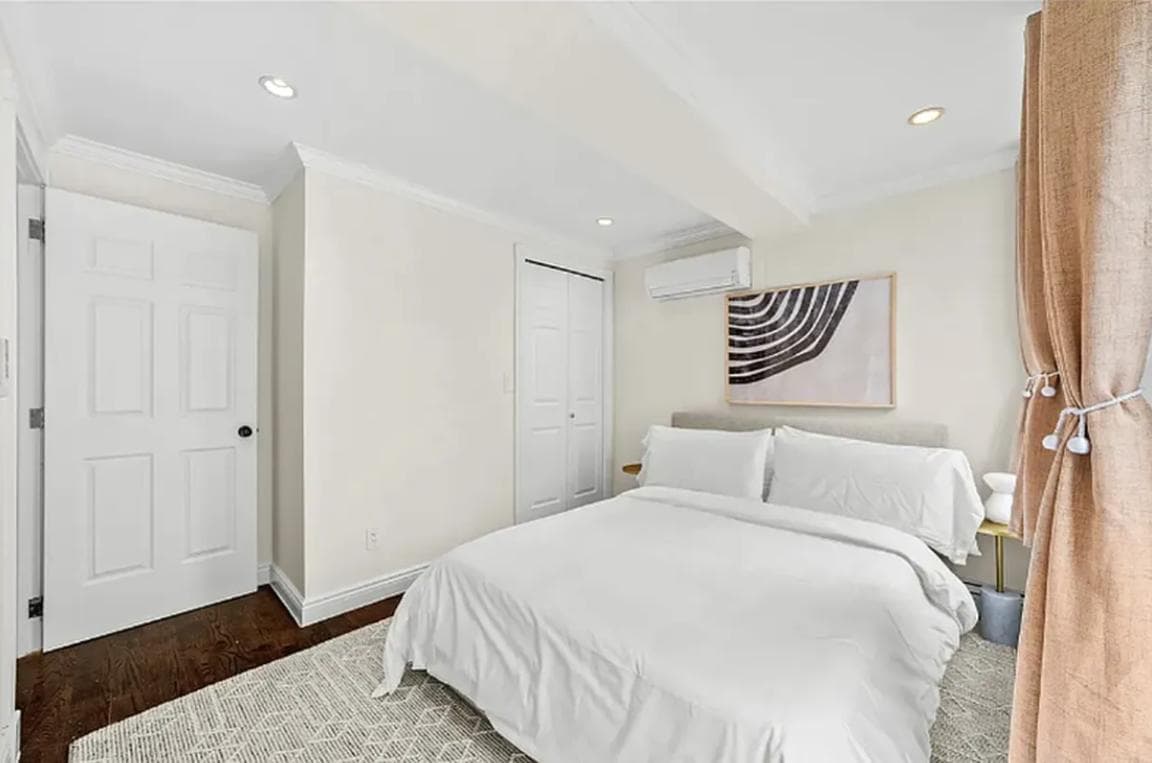 4 bed apartment at 448 West 19th Street, Unit PHH, Chelsea, photo 6 of 11