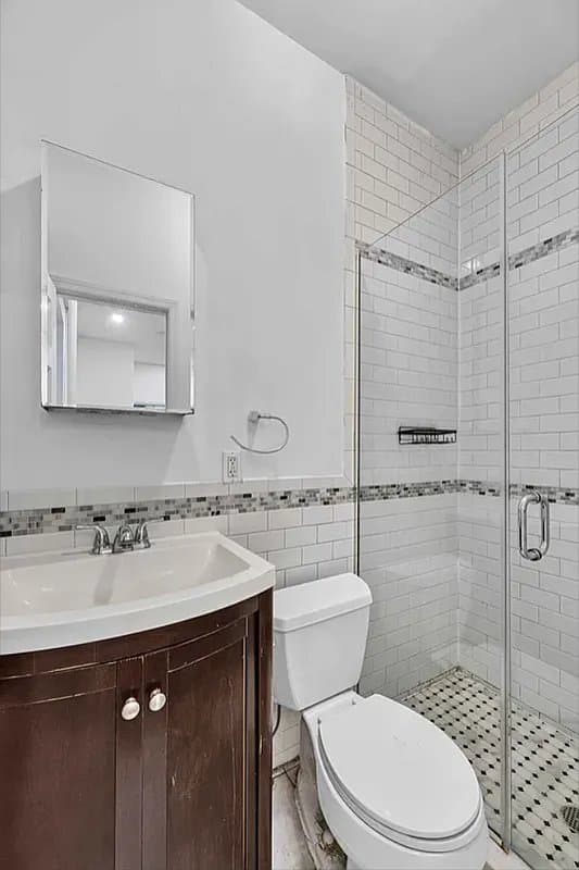 1 bed apartment at 250 Broome Street, Unit 2, Lower East Side, photo 4 of 4