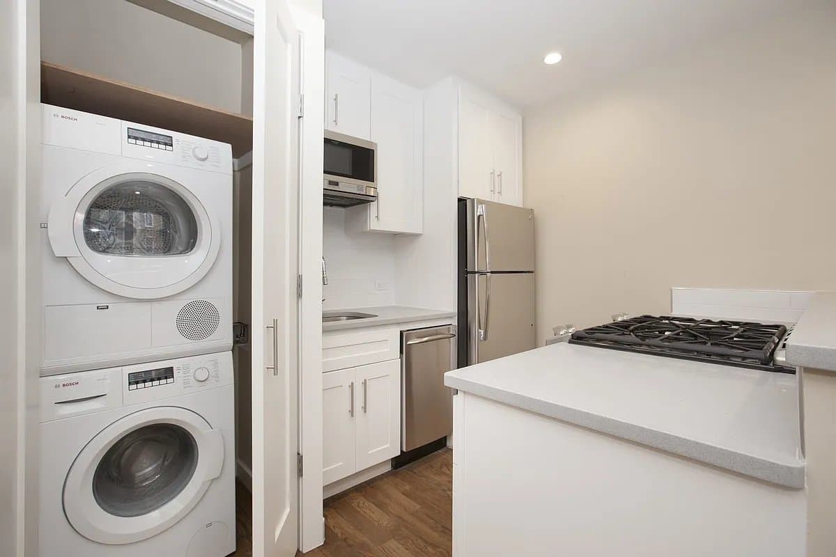 3 bed apartment at 152 Ludlow Street, Unit TH1, Lower East Side, photo 7 of 10