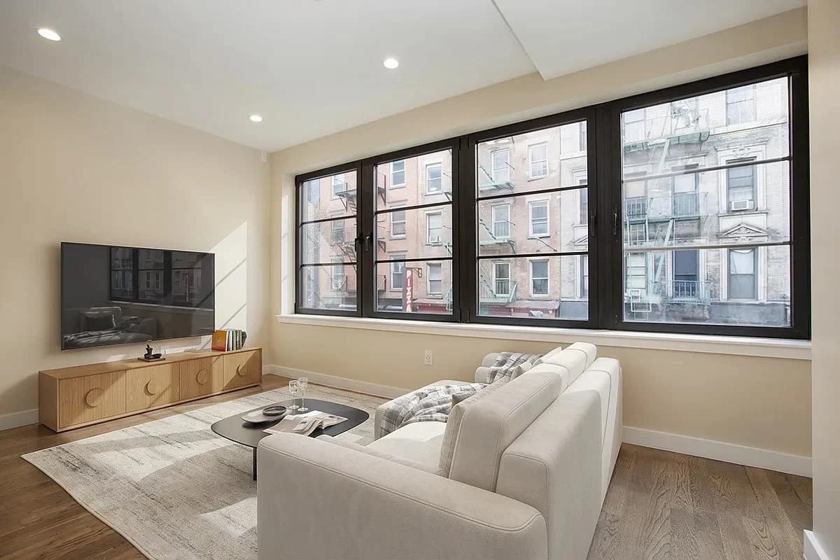 3 bed apartment at 152 Ludlow Street, Unit TH1, Lower East Side, photo 2 of 10