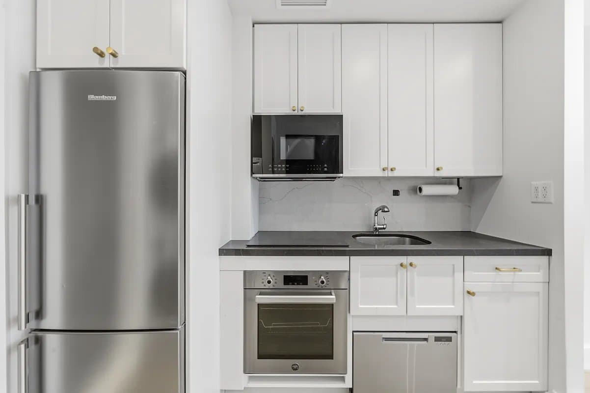 Studio apartment at 207 East 4th Street, Unit A1, East Village, photo 2 of 6