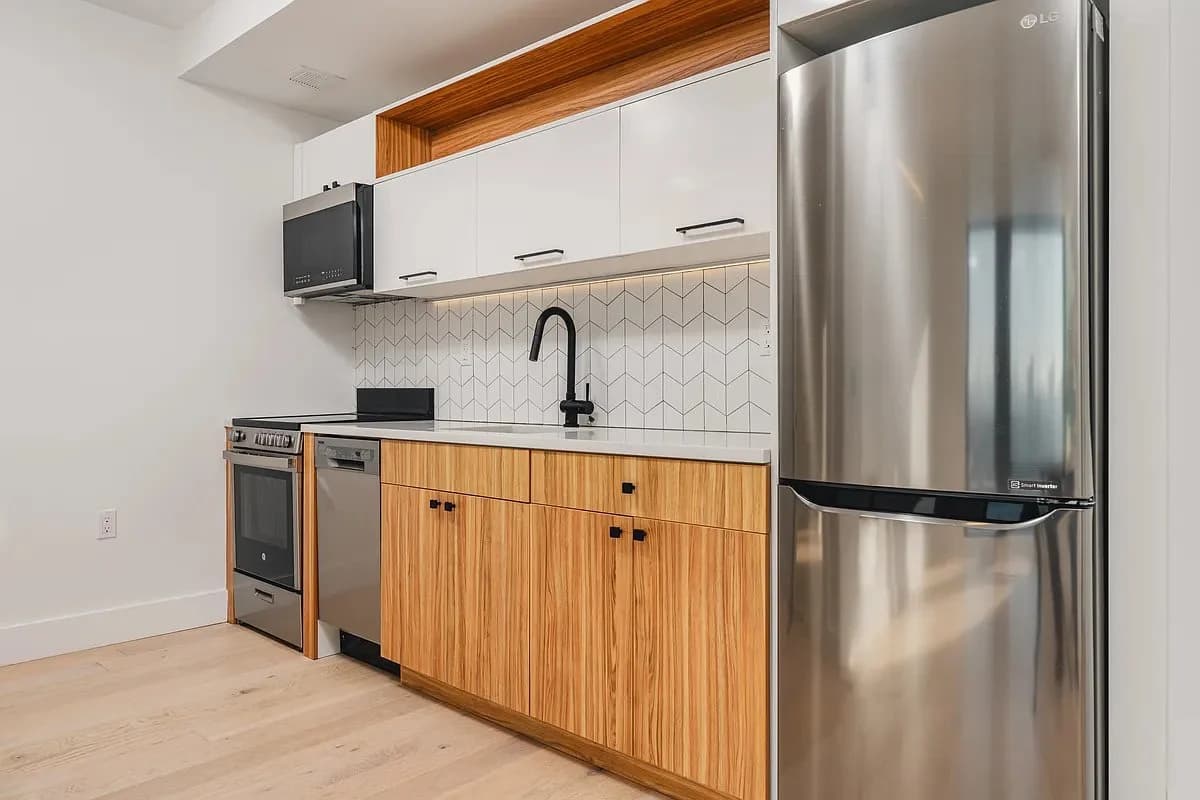 2 bed apartment at 60 West 125th Street, Unit 404, Harlem, photo 5 of 7