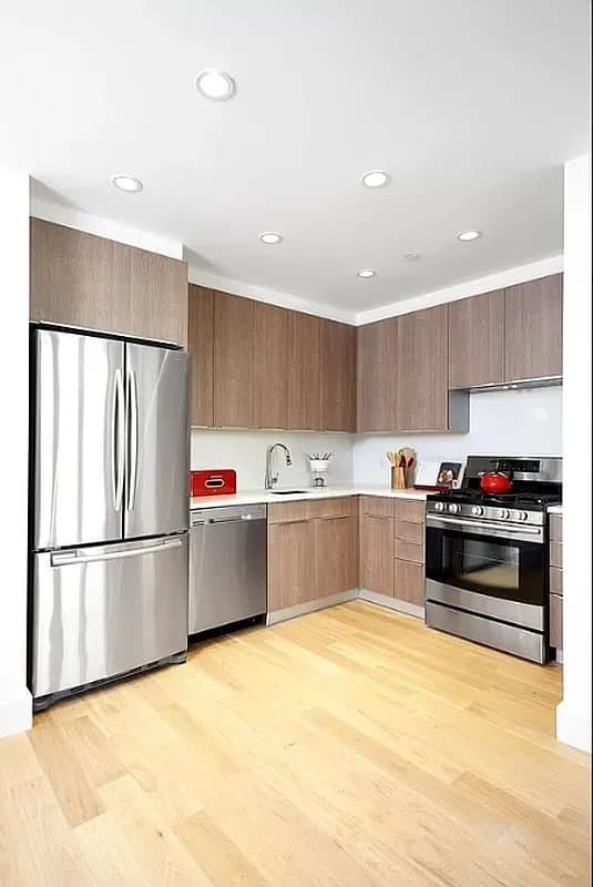 2 bed apartment at 41-22 24th Street, Unit 2C, Long Island City, photo 5 of 9