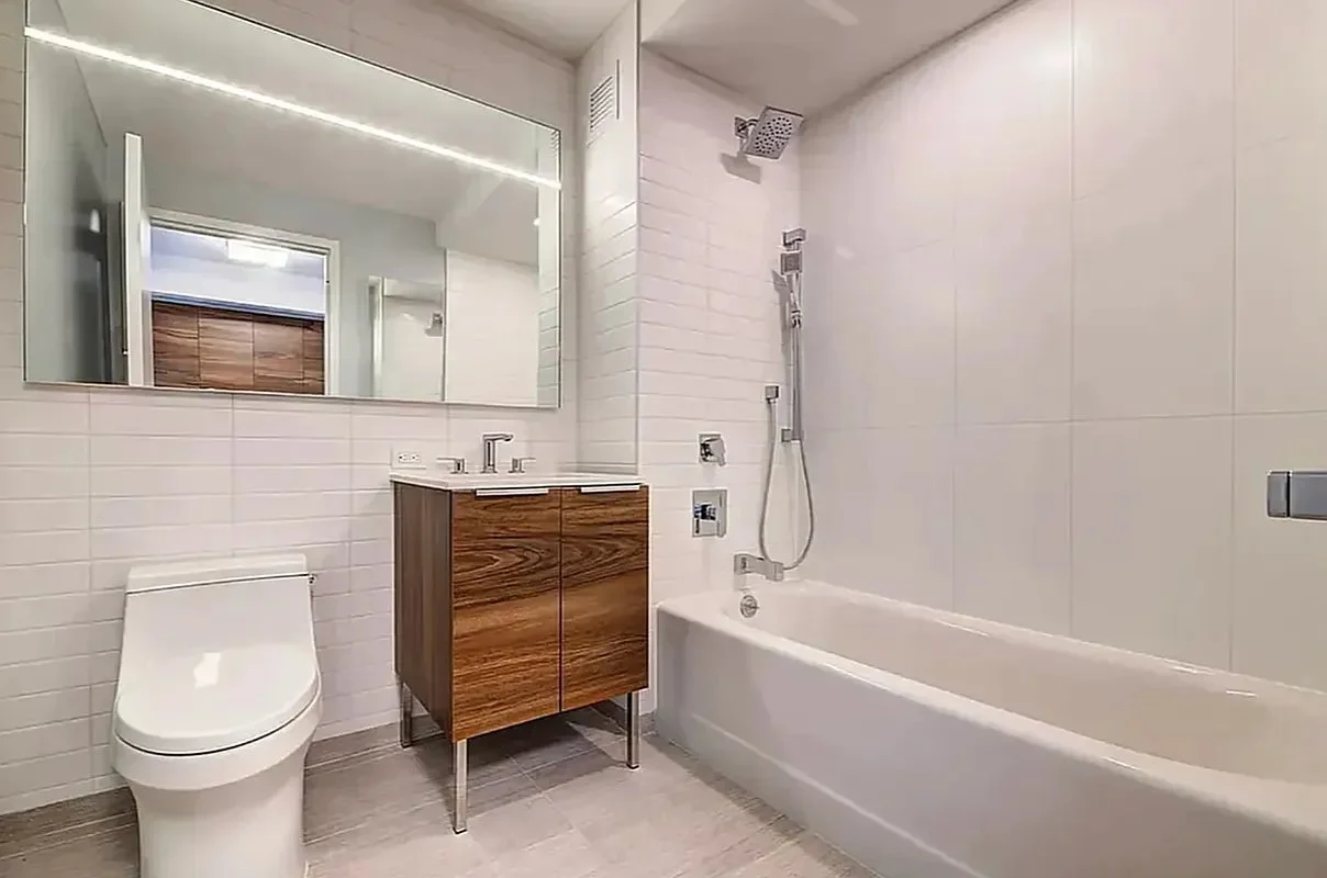 Studio apartment at 171 Suffolk Street, Unit 7B, Lower East Side, photo 3 of 8