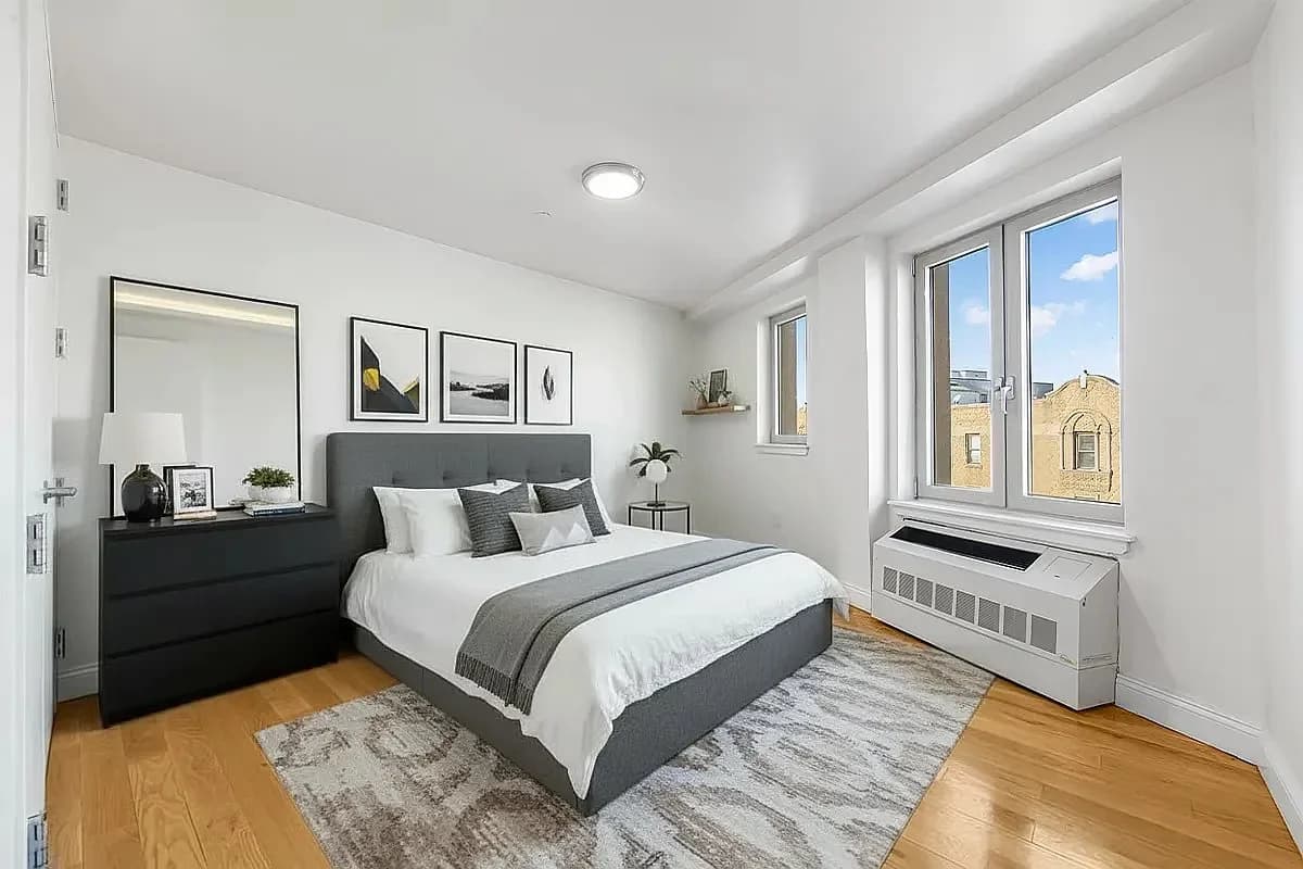 1 bed apartment at 3030 Middletown Road, Unit 6A, Pelham Bay, photo 3 of 8