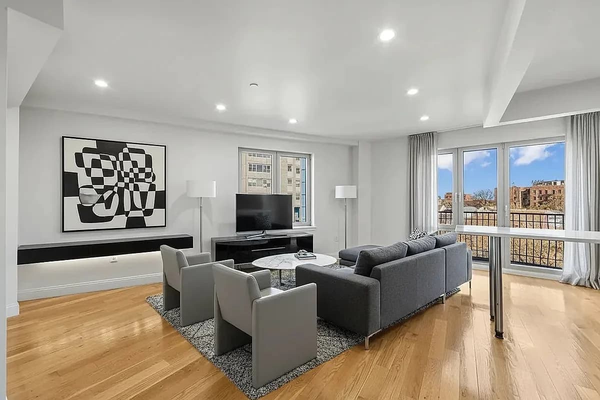 1 Bed apartment at 3030 Middletown Road, Unit 6A, Pelham Bay