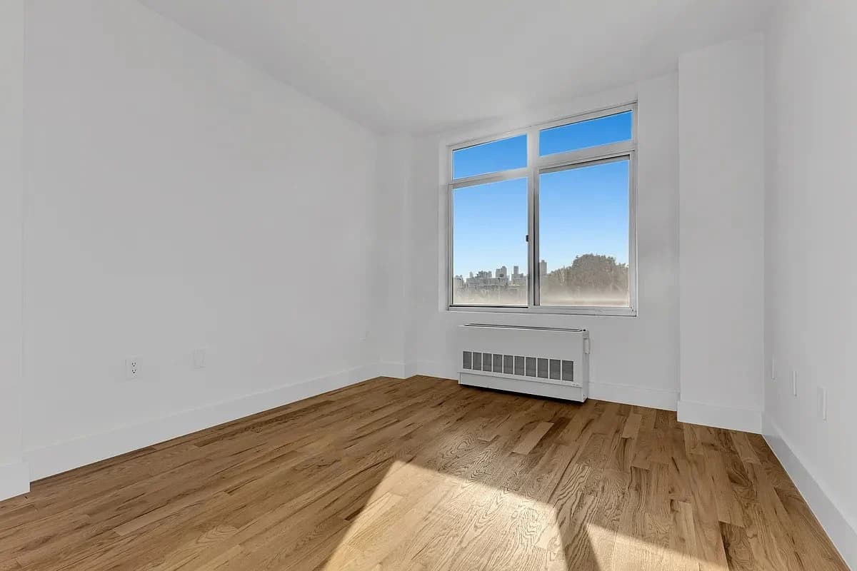 1 bed apartment at 30-50 21st Street, Unit 4H, Astoria, photo 3 of 7