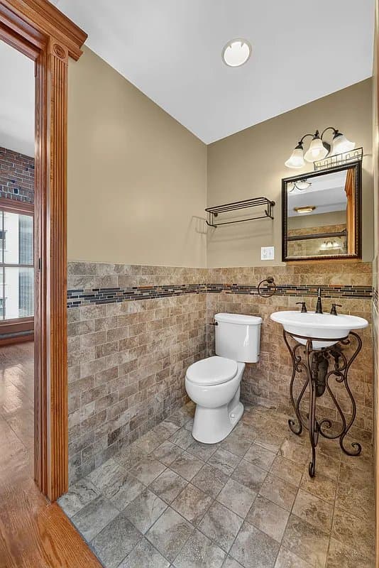 130 West 10th Street, photo 4