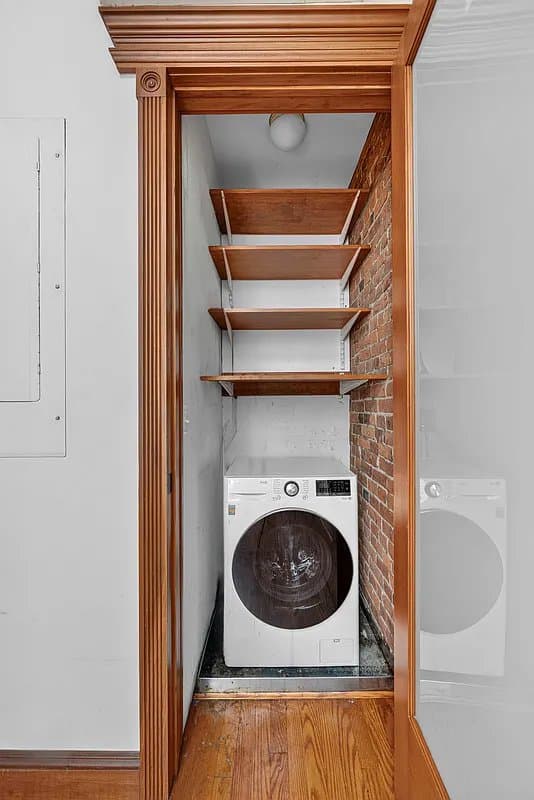 130 West 10th Street, photo 5