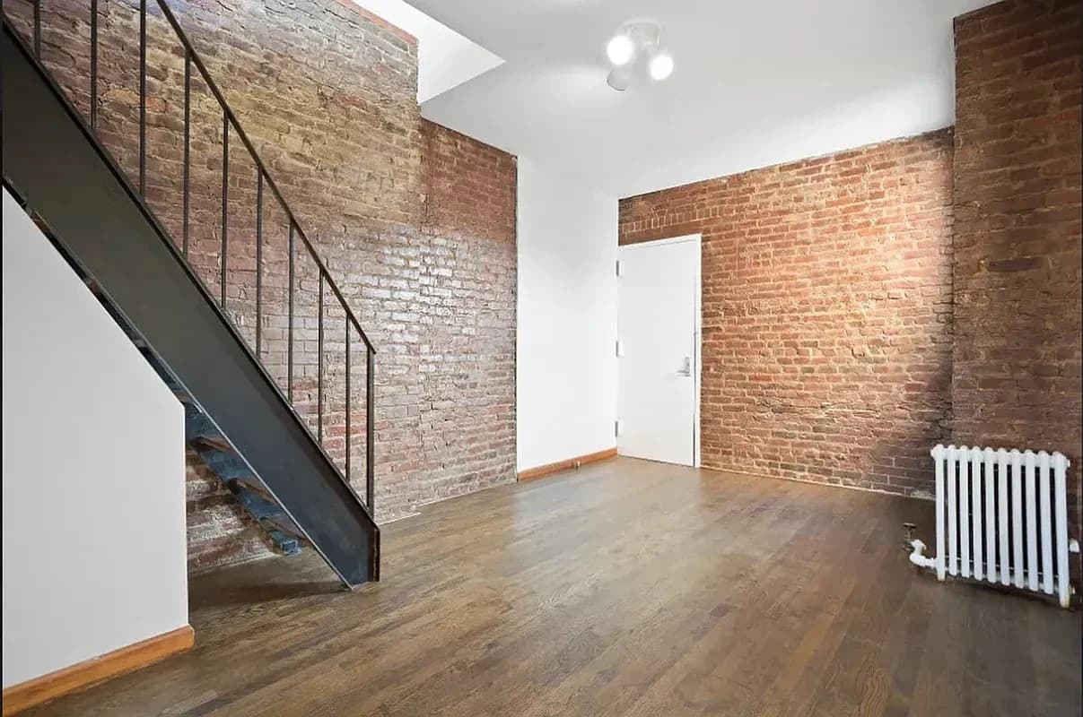 4 bed apartment at 410 East 13th Street, Unit 1D, East Village, photo 2 of 3