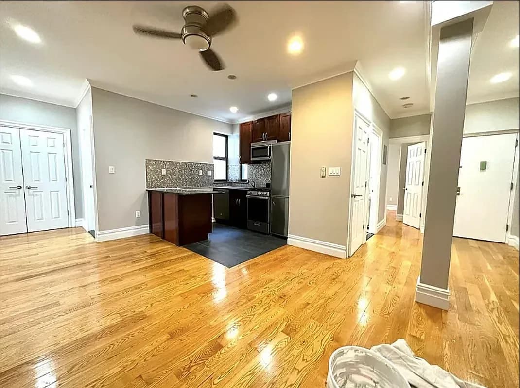 329 Lincoln Place