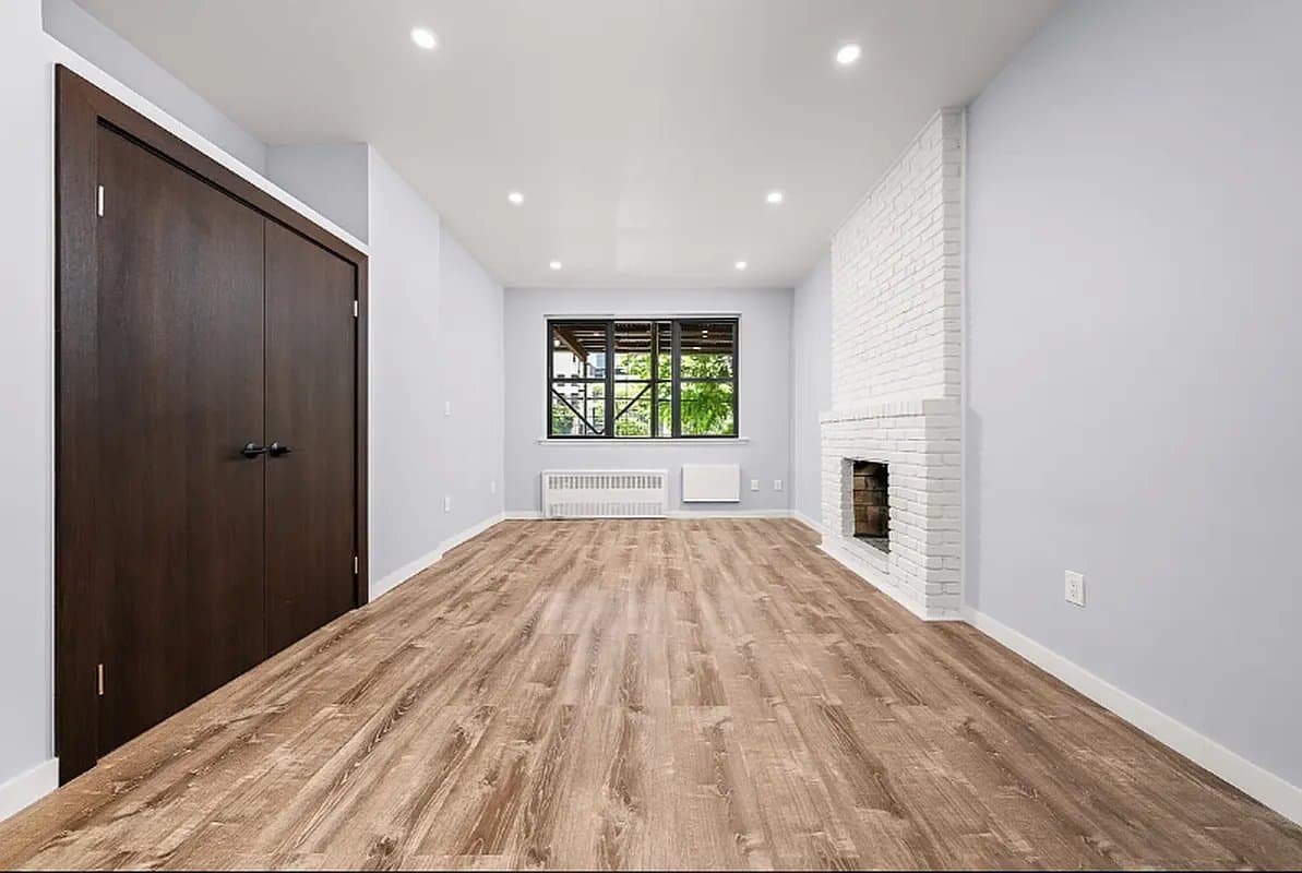 453 West 48th Street, photo 2