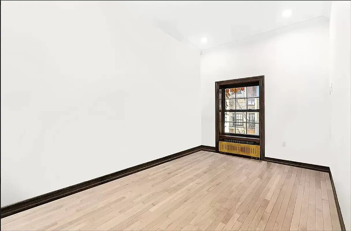 1 bed apartment at 121 East 37th Street, Unit 4B, Murray Hill, photo 3 of 6