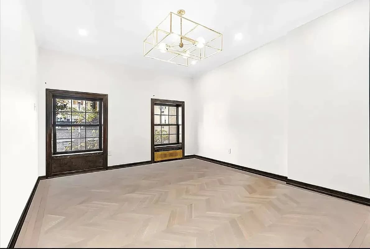 1 bed apartment at 121 East 37th Street, Unit 4B, Murray Hill, photo 1 of 6