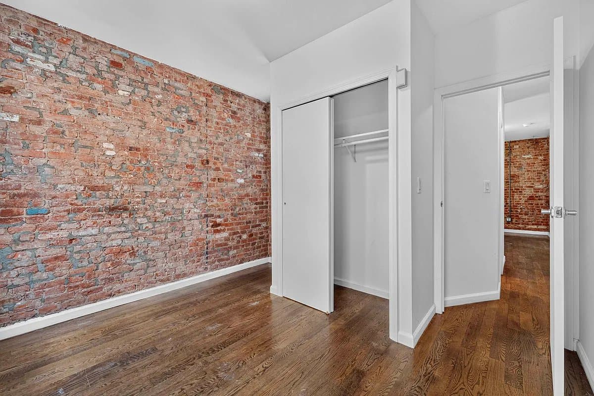 1 bed apartment at 250 Broome Street, Unit 15, Lower East Side, photo 3 of 5