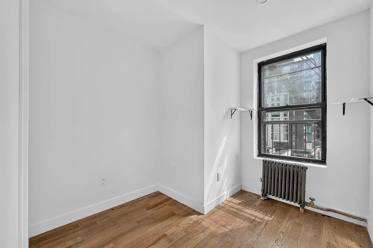2 bed apartment at 406 West 39th Street, Unit 5C, Hell's Kitchen, photo 4 of 8