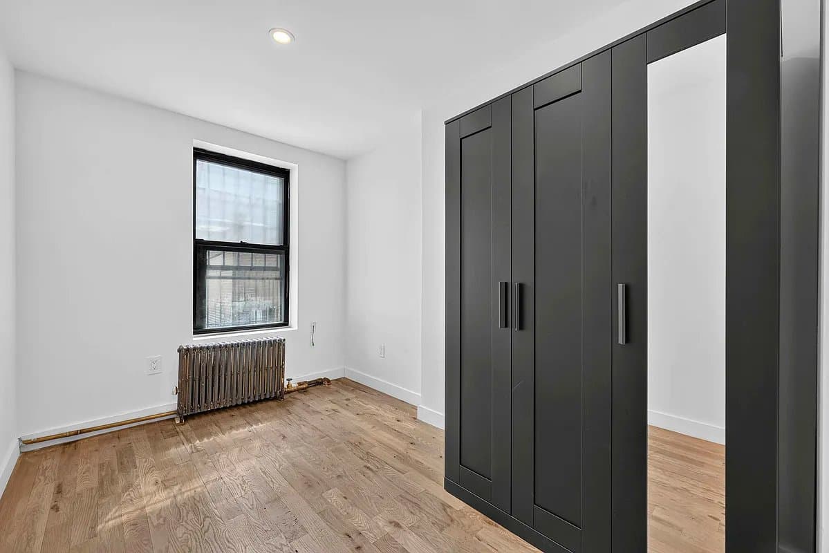 2 bed apartment at 406 West 39th Street, Unit 5C, Hell's Kitchen, photo 5 of 8