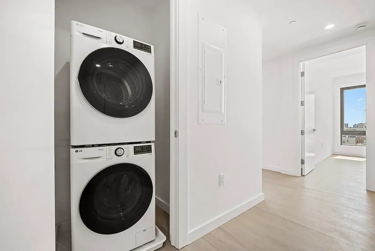 2 bed apartment at 2201 Beverley Road, Unit 431, Flatbush, photo 4 of 8