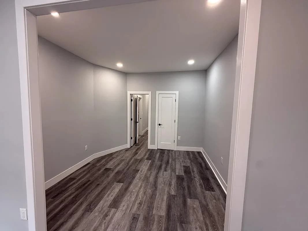 3 bed apartment at 118-05 Liberty Avenue, Unit 3, Richmond Hill, photo 8 of 12