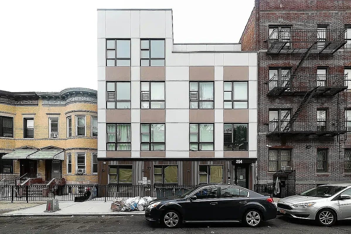 4 bed apartment at 254 East 28th Street, Unit 4A, Flatbush, photo 12 of 12