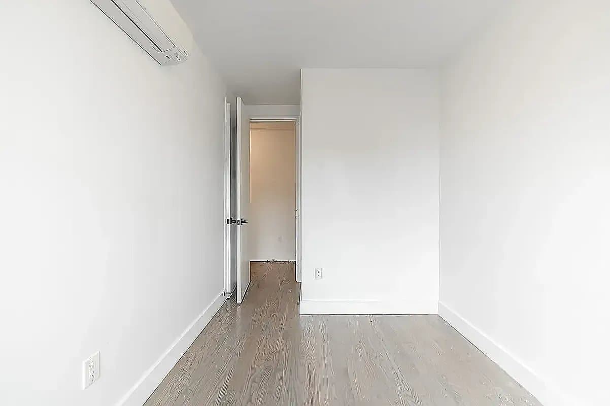 4 bed apartment at 254 East 28th Street, Unit 4A, Flatbush, photo 5 of 12