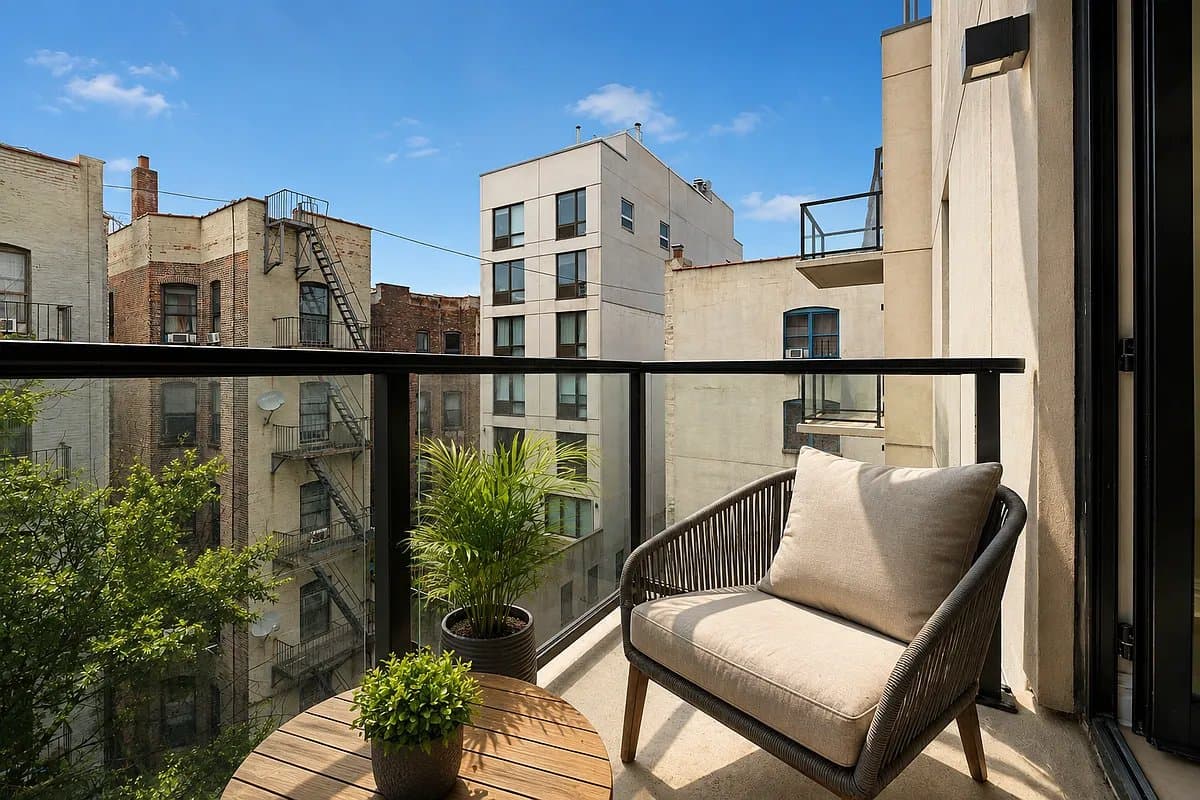 127 West 112th Street, photo 2