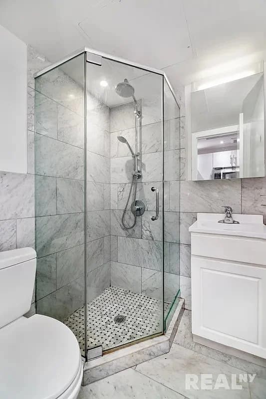 2 bed apartment at 81 Orchard Street, Unit 4, Lower East Side, photo 7 of 7