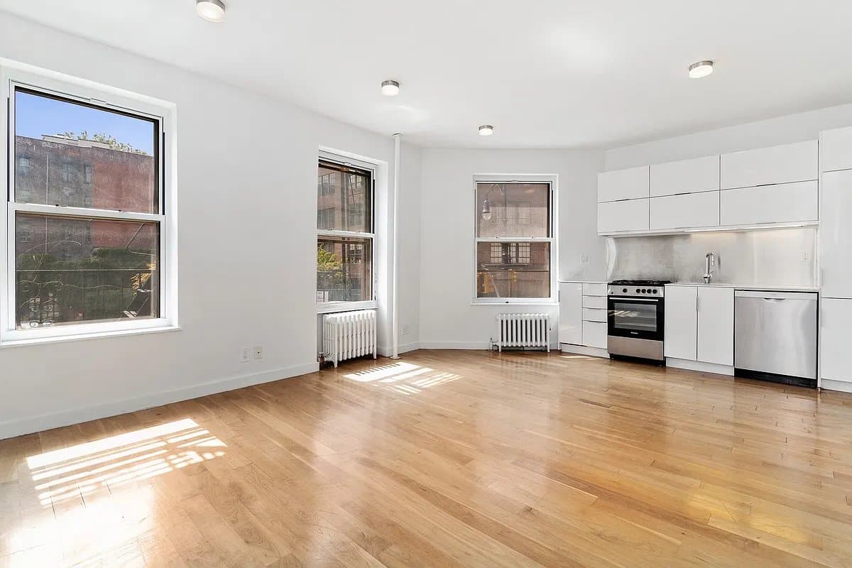 2 bed apartment at 48 Bedford Street, Unit 3A, West Village, photo 3 of 8
