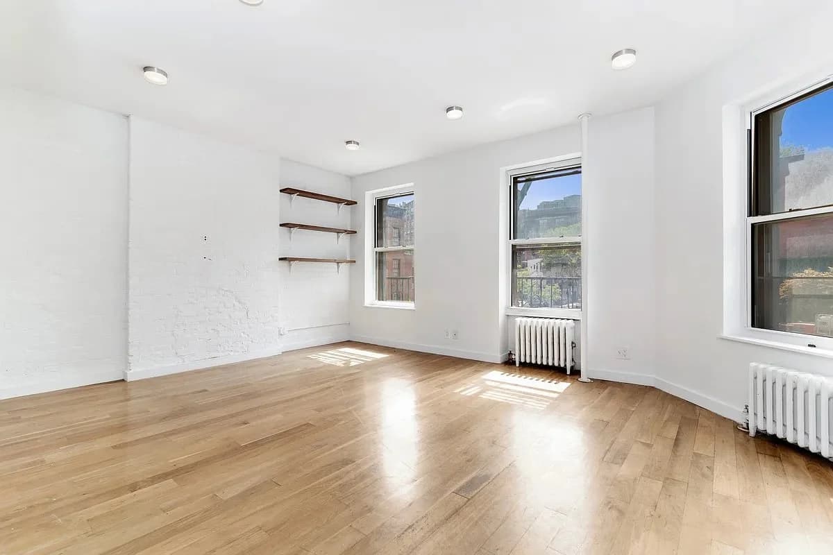 2 bed apartment at 48 Bedford Street, Unit 3A, West Village, photo 4 of 8