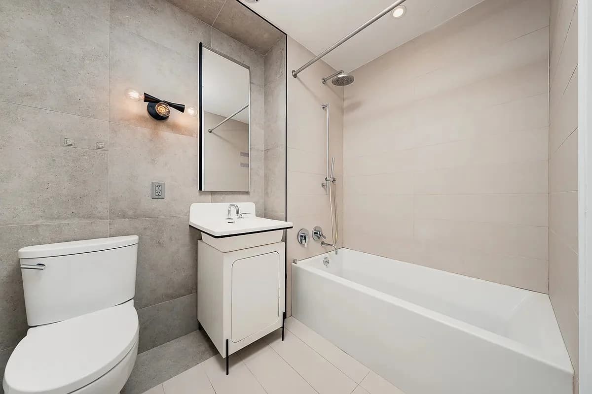 Studio apartment at 123 Melrose Street, Unit 745, Bushwick, photo 6 of 9