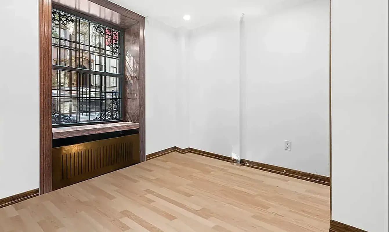 1 bed apartment at 121 East 37th Street, Unit 1B, Murray Hill, photo 4 of 6