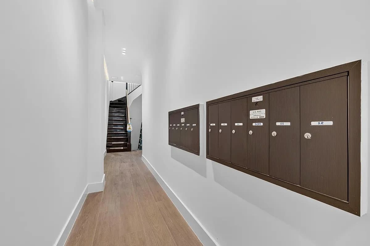 4 bed apartment at 205 Eighth Avenue, Unit 2F, Chelsea, photo 12 of 12